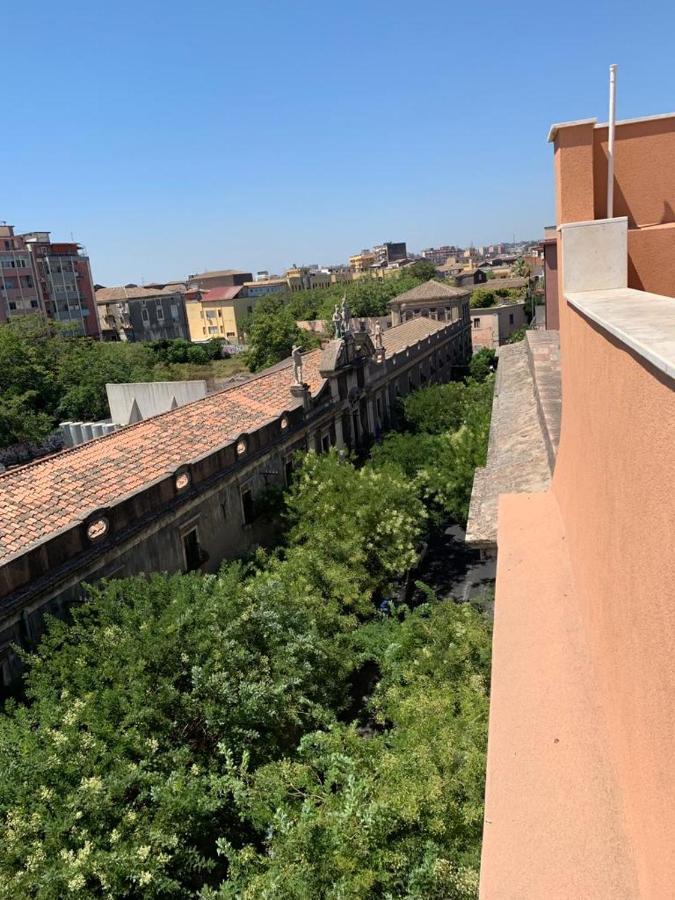 Donna Luisa-Catania Charming Apartment Exterior foto