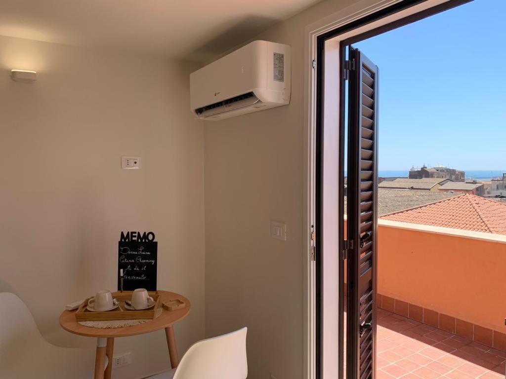 Donna Luisa-Catania Charming Apartment Exterior foto