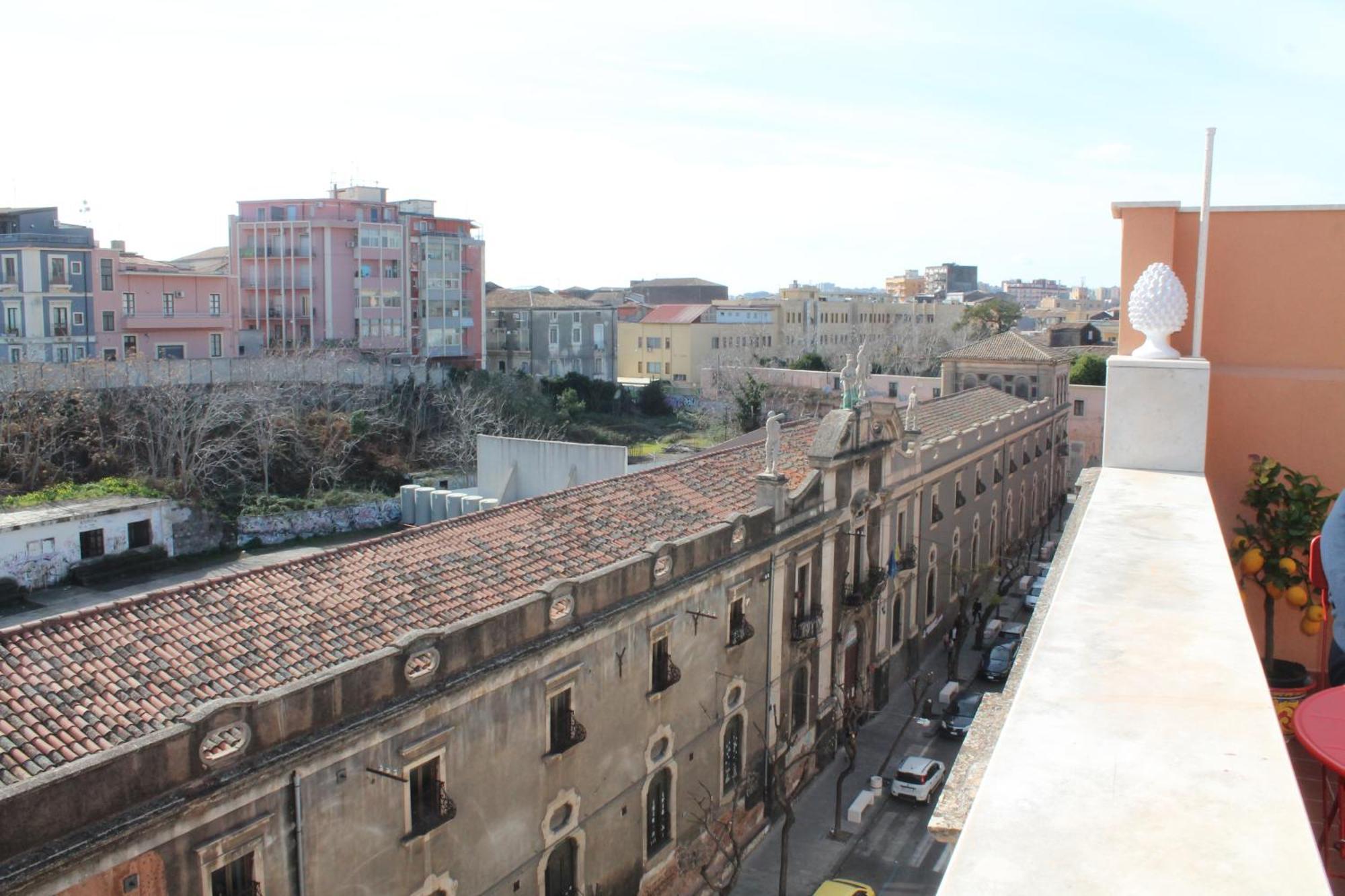 Donna Luisa-Catania Charming Apartment Exterior foto